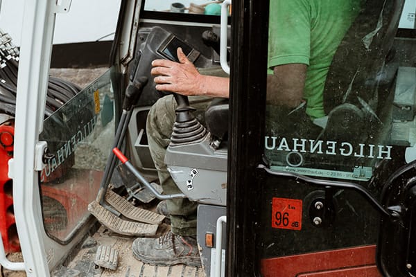 Hilgenhaus Vorarbeiter (m/w/d) für die Gartengestaltung – Arbeiten mit modernen Baumaschinen